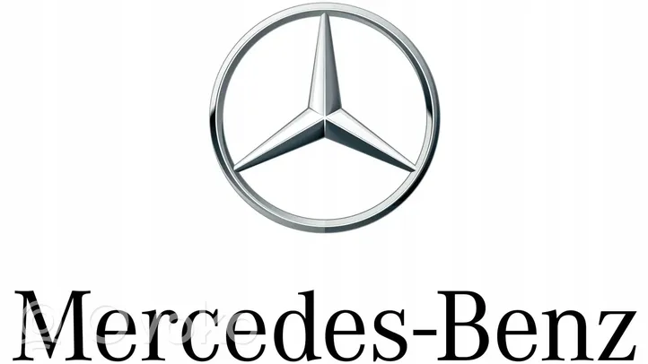 Mercedes-Benz C W203 Modanatura separatore del paraurti anteriore A2038851821