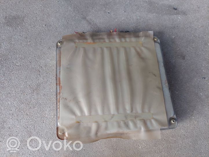 Toyota Corolla E120 E130 Calculateur moteur ECU 8966102A60