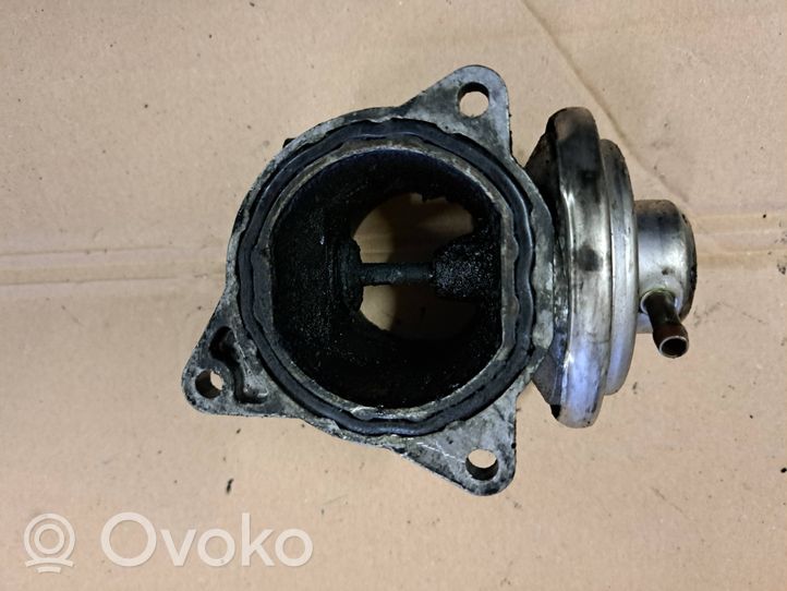 Volkswagen Golf IV EGR valve 038131501AF