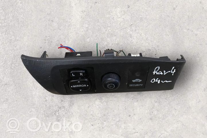 Toyota RAV 4 (XA20) Wing mirror switch 5544642020