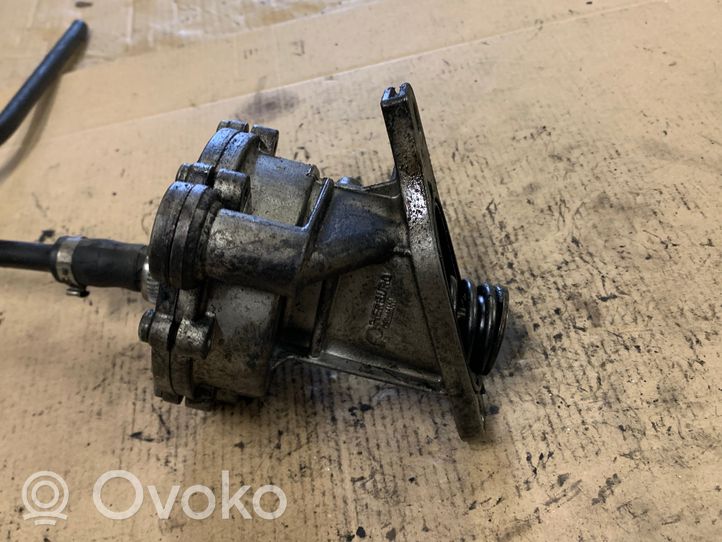 Volvo V70 Vacuum pump 074145100