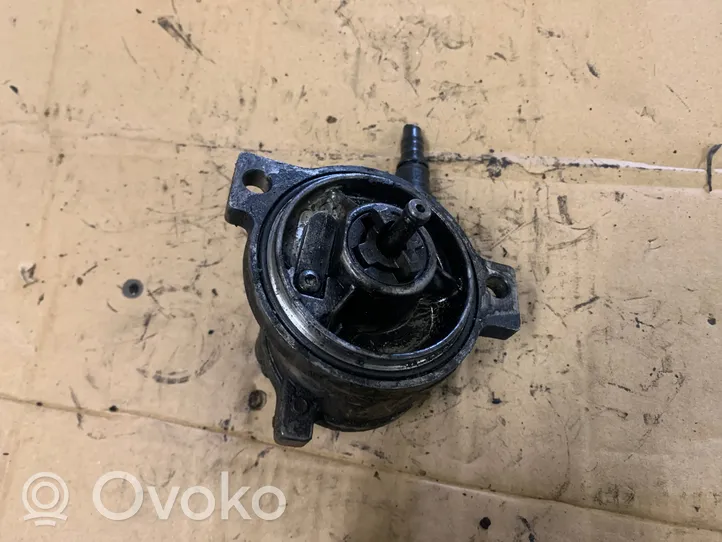 Opel Astra F Pompe à vide 0252738