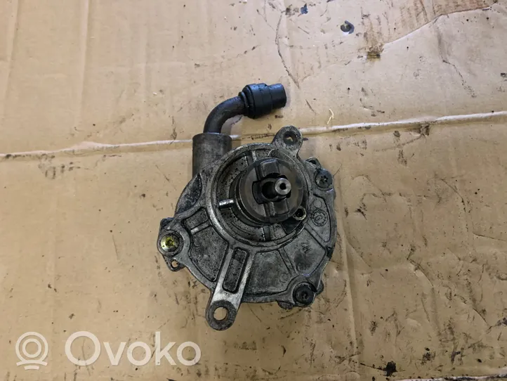 Mercedes-Benz Vito Viano W638 Pompe à vide A6112300165