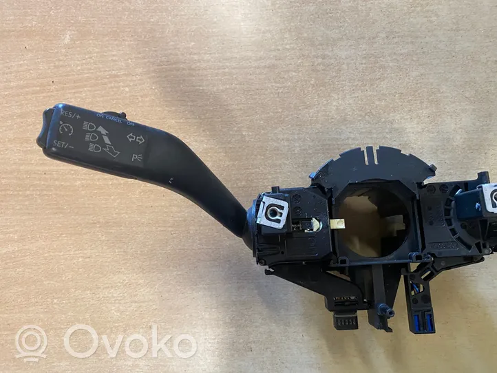 Volkswagen Tiguan Leva/interruttore dell’indicatore di direzione e tergicristallo 1K0953503GD