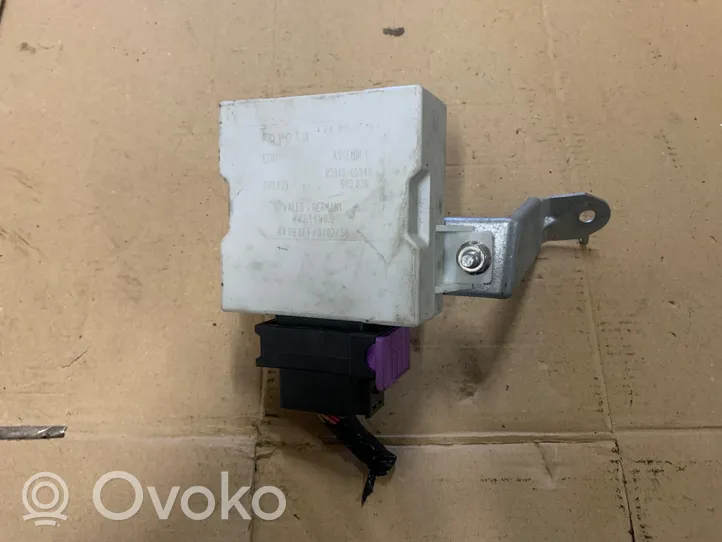 Toyota Avensis T250 Window wiper relay 8594005040