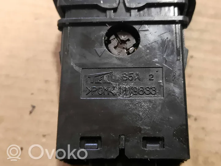 Honda CR-V Sunroof switch M19833