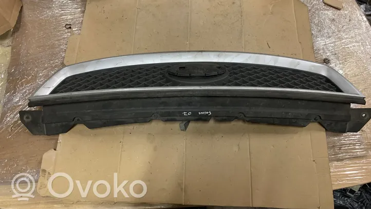 Ford Focus Front bumper upper radiator grill 4M518138AE