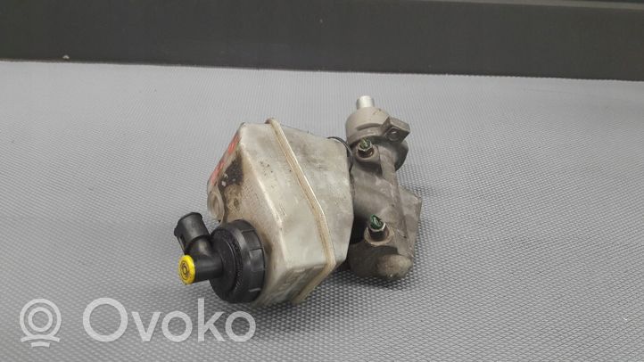 Renault Clio II Główny cylinder hamulca 8200262441