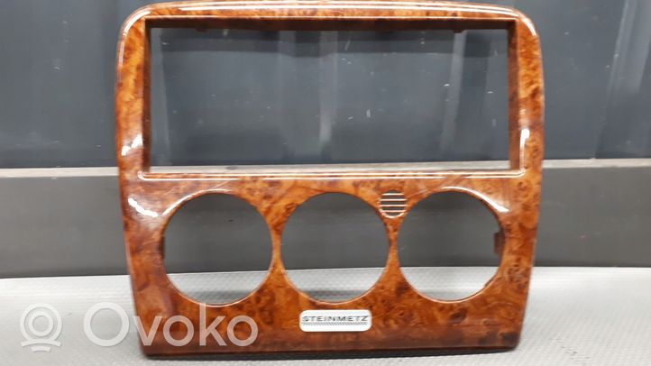 Opel Vectra B Konsola środkowa / Radio / GPS 90508026