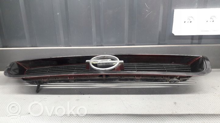 Opel Vectra A Front bumper upper radiator grill 90461334