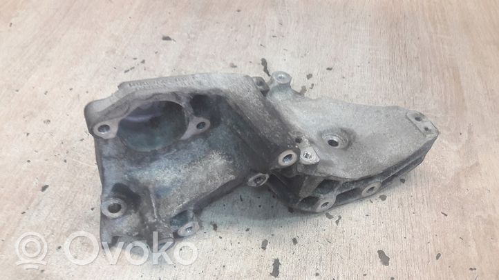 Opel Vectra B Staffa di montaggio del compressore dell’A/C 90528680