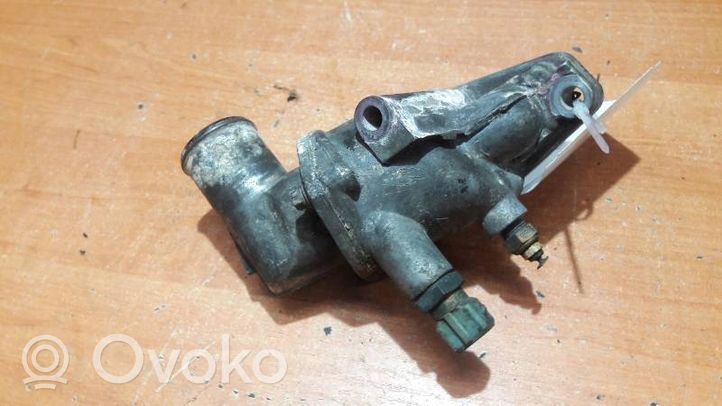 Opel Vectra B Termostaatin kotelo 90412717