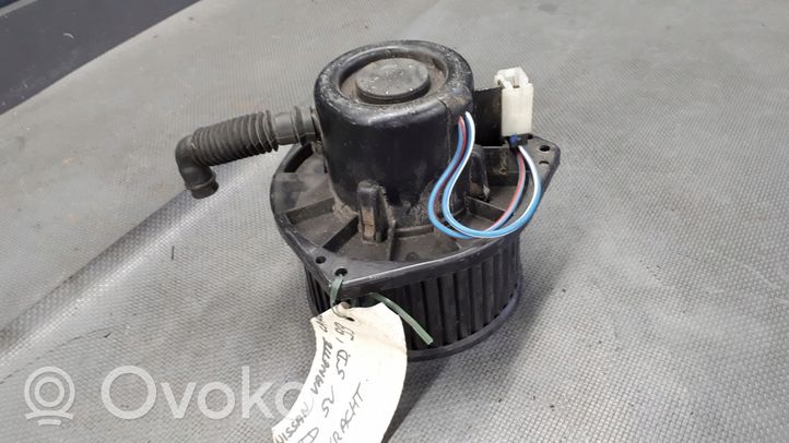 Nissan Serena Ventola riscaldamento/ventilatore abitacolo 0130111154