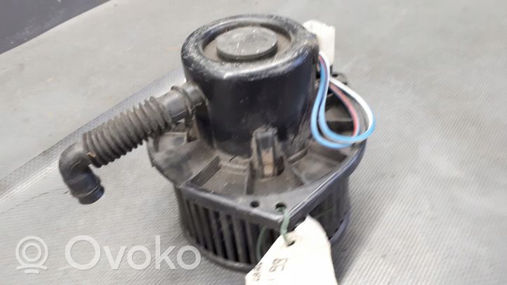 Nissan Serena Ventola riscaldamento/ventilatore abitacolo 0130111154