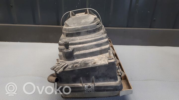 Volvo 740 Lampa przednia 1305620505