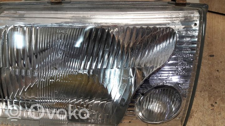 Hyundai Galloper Headlight/headlamp 