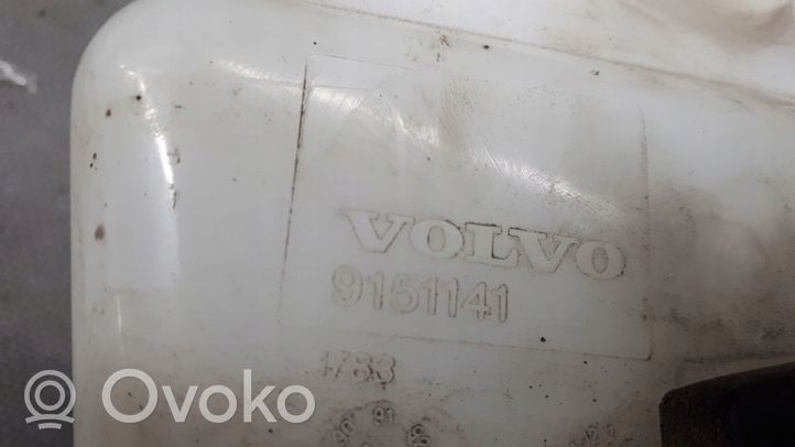 Volvo 850 Zbiornik płynu do spryskiwaczy szyby przedniej / czołowej 9151141