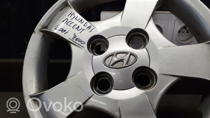 Hyundai Accent Originalus R 15 rato gaubtas (-ai) 5296025600