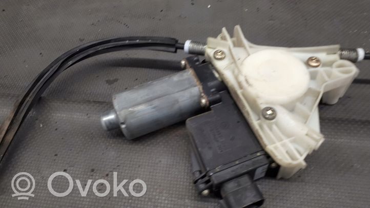 Mitsubishi Carisma Silniczek podnoszenia szyby drzwi tylnych 0130821652