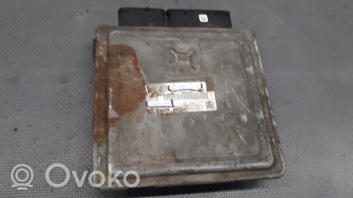 Volkswagen PASSAT B6 Calculateur moteur ECU 03G906018FH