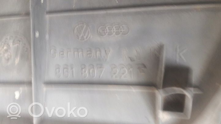 Volkswagen Polo I 86 Paraurti anteriore 861807221F