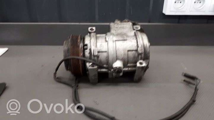 BMW 7 E32 Compressore aria condizionata (A/C) (pompa) 1382768