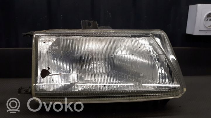 Seat Cordoba (6K) Lampa przednia 89304429