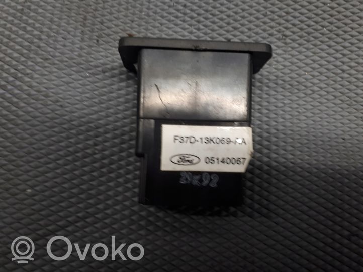 Ford Explorer Przycisk / Pokrętło regulacji świateł F37D13K069AA