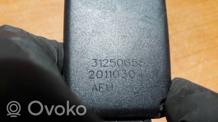 Volvo V60 Klamra środkowego pasa bezpieczeństwa fotela tylnego 31250658