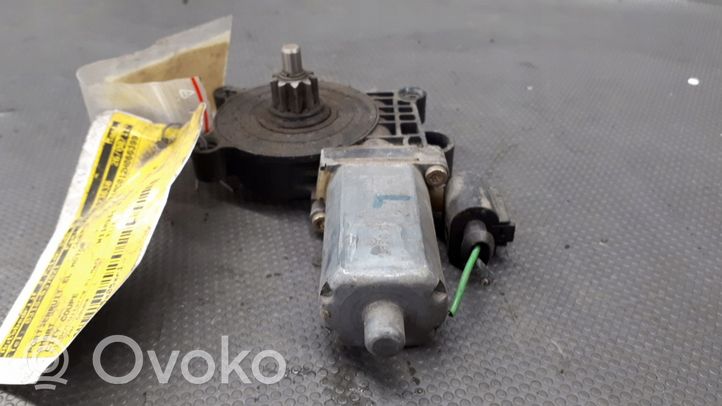 Smart ForTwo I Moteur de lève-vitre de porte avant 0130822002