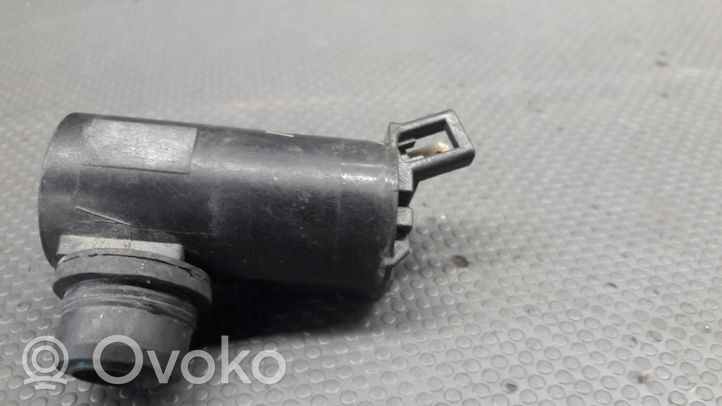 Mitsubishi Colt Windscreen/windshield washer pump 0602101480