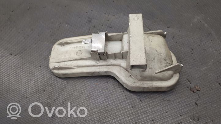 Alfa Romeo 155 Osłona żarówki lampy przedniej 1305239058