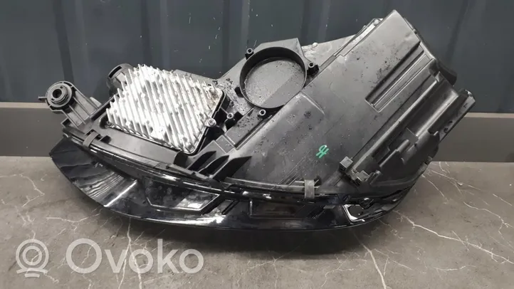 Audi A4 S4 B9 8W Lampa przednia 8W0941036E