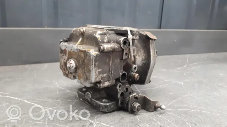 Volvo 240 Carburateur 237698