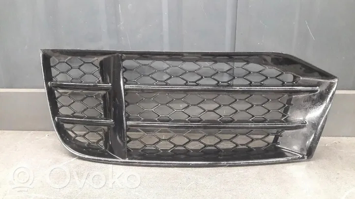 Audi A5 8T 8F Grille inférieure de pare-chocs avant 8T0807681F