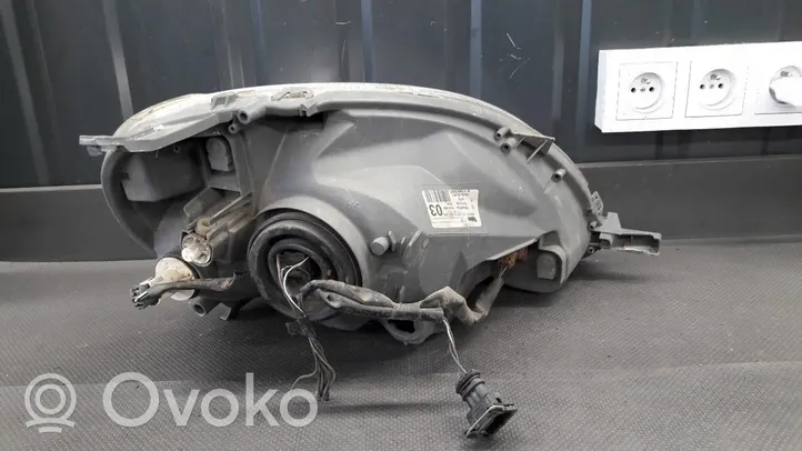 Toyota Yaris Headlight/headlamp 89008658