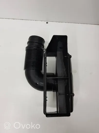 Audi Q3 8U Air intake duct part 8U0129618C