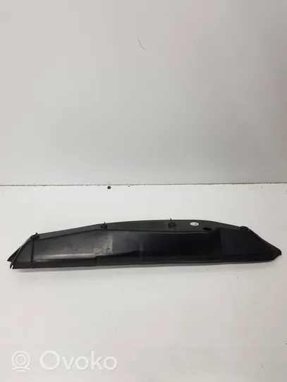 Mercedes-Benz C W204 Panel wykończeniowy błotnika A2048890225