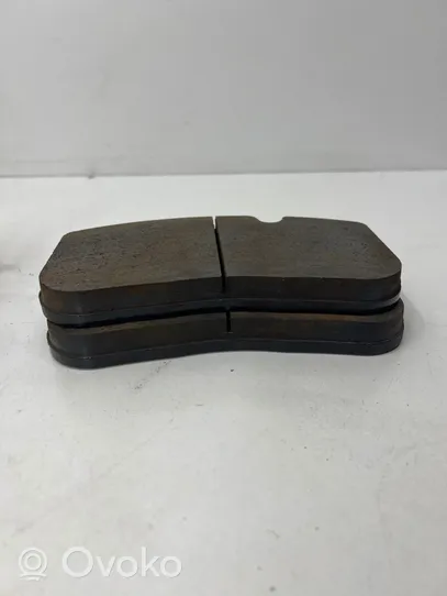 BMW M5 F90 Brake pads (front) 8746106