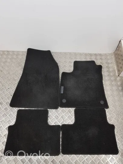 Renault Clio V Car floor mat set 8201714342