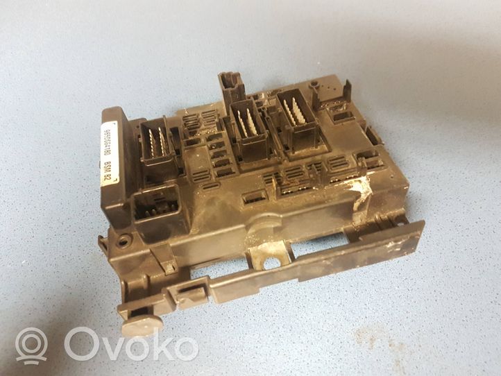 Peugeot 307 Module de fusibles 9650664180