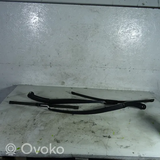 KIA Optima Front wiper blade arm 