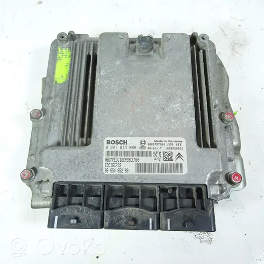 Peugeot 4007 Motora vadības bloka ECU 0281013666