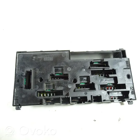 BMW 7 F01 F02 F03 F04 Sicherungskasten komplett 9210861