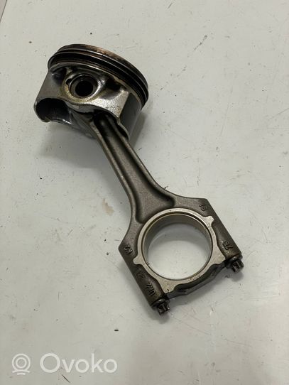 Porsche Macan Piston with connecting rod 82.420.06kbb