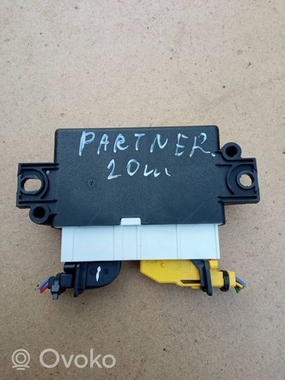 Peugeot Partner III Parking PDC control unit/module 9836044980