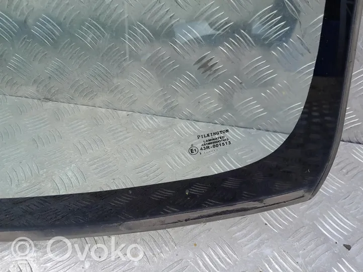 Toyota Corolla E110 Pare-brise vitre avant 