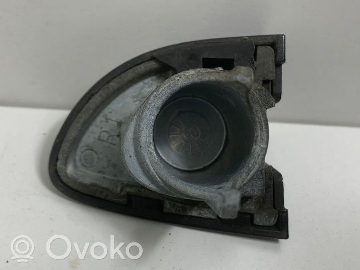 Volkswagen PASSAT B6 Rear door handle cover 3C0839168