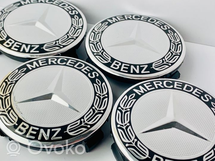 Mercedes-Benz C W205 Radnabendeckel Felgendeckel original A1714000025