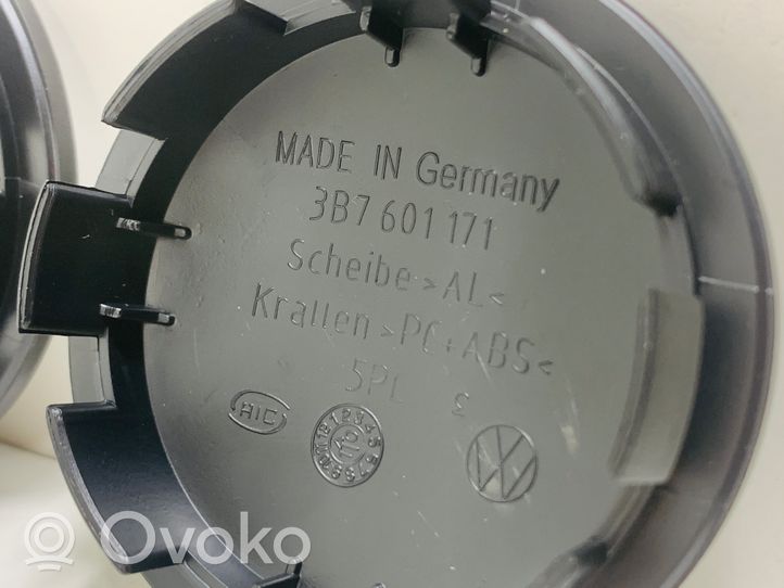 Volkswagen Touareg I Rūpnīcas varianta diska centra vāciņš (-i) 3B7601171